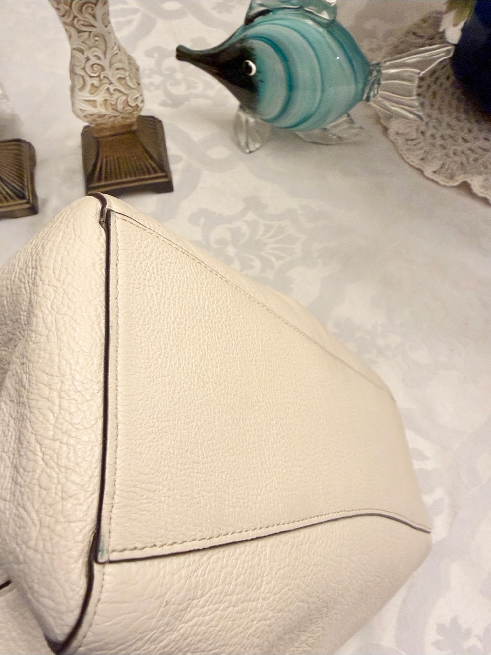 Coach Large Cream Leather Tote With Turnlock Feature - Picture 11 of 12